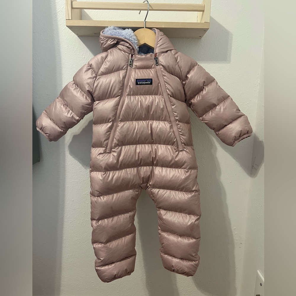 Patagonia Bunting Snowsuit in Light Pink 3-6 months